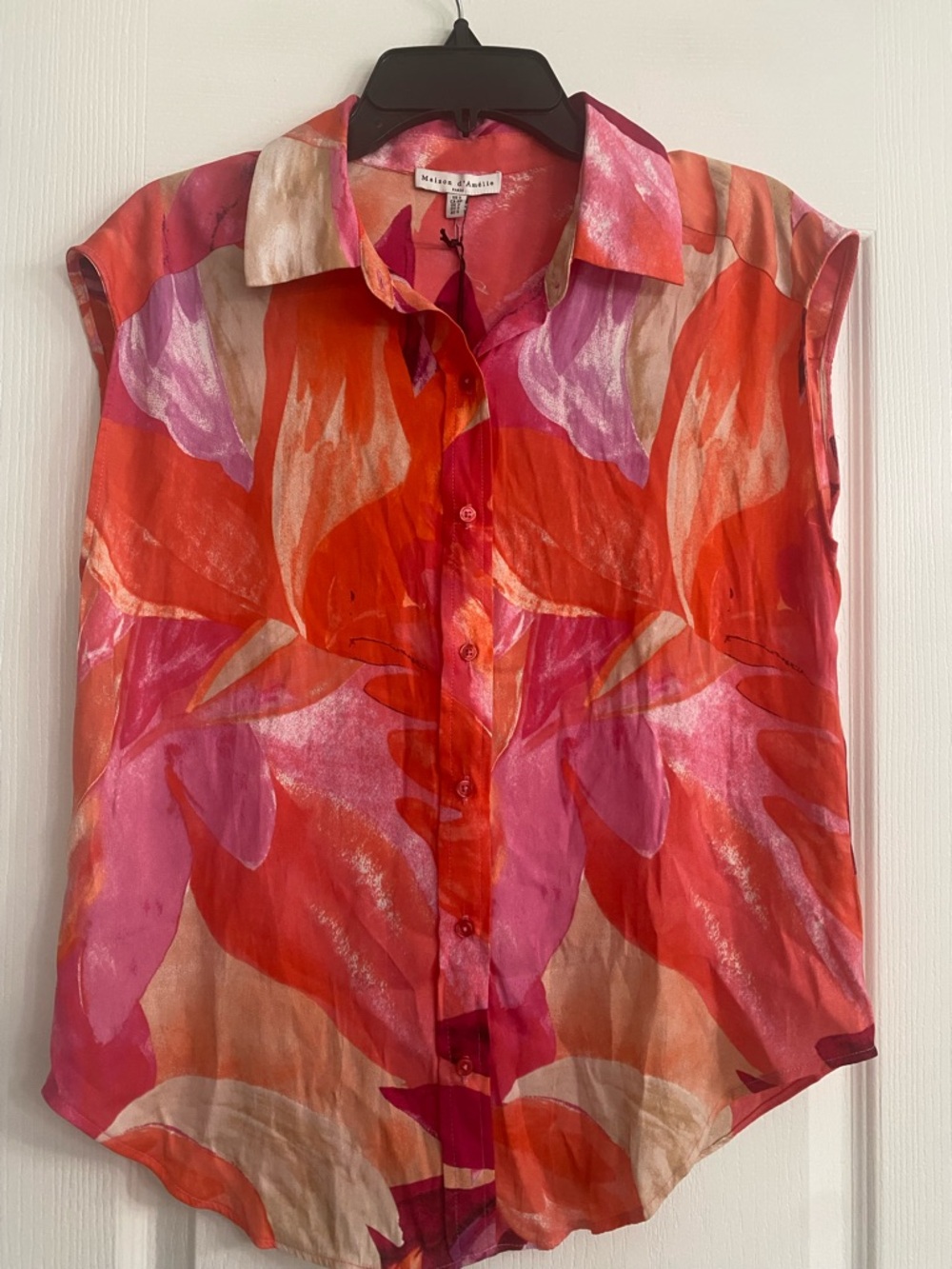 Madison & Berkeley Red & Pink Sleeveless Button-Down Floral Shirt